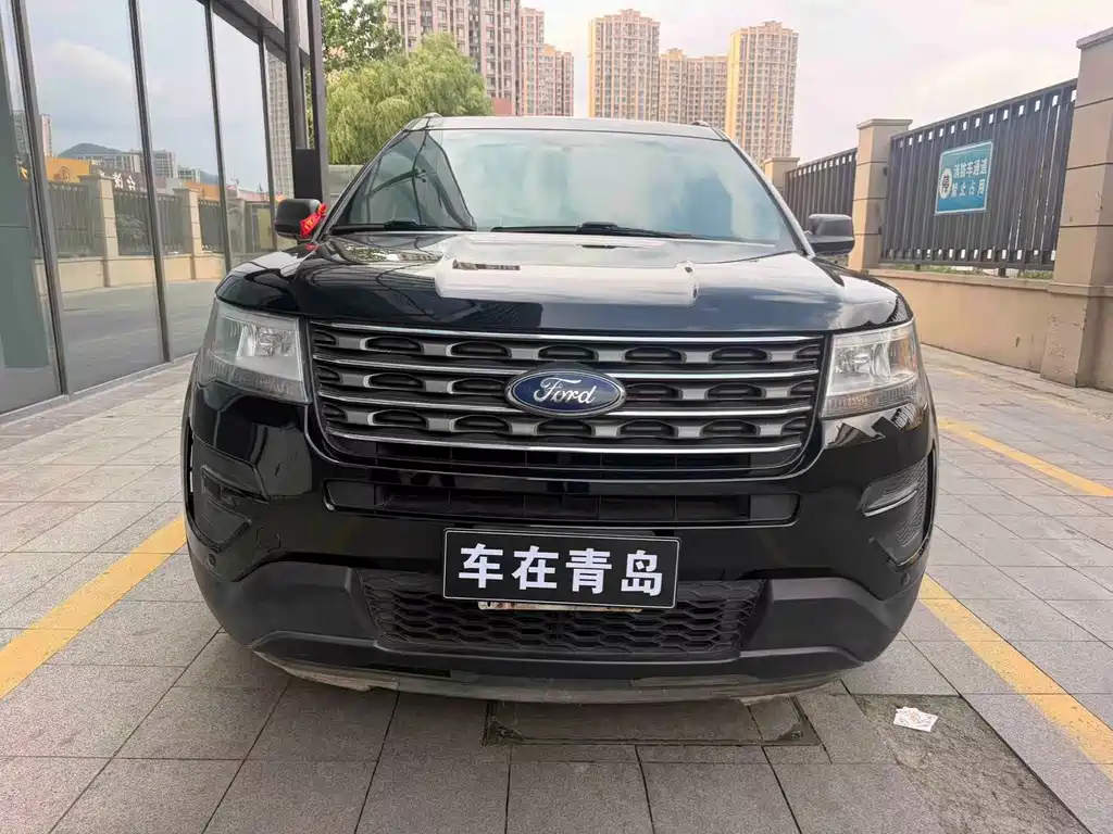 Ford Explorer (Import) — миниатюра 2