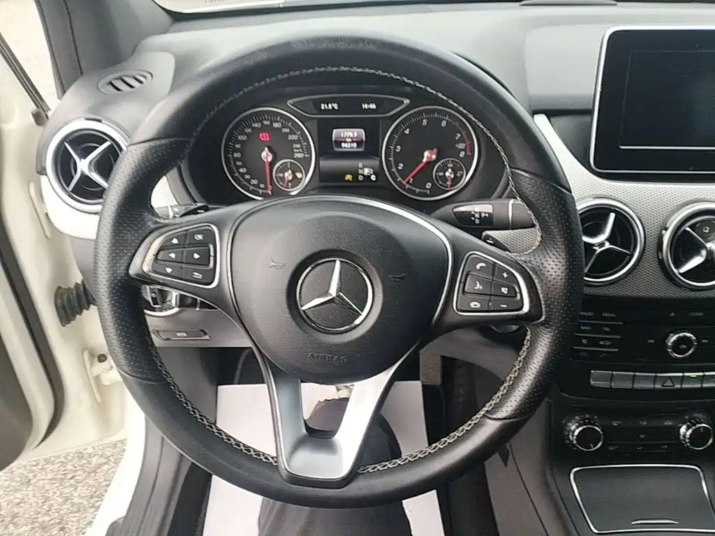 Mercedes-Benz B-Class — миниатюра 11