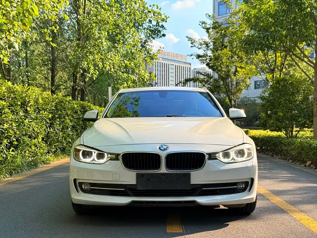 BMW 3 Series — миниатюра 2
