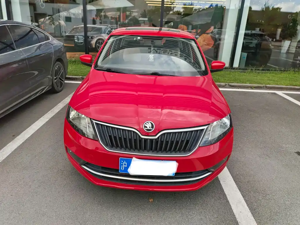 Skoda Rapid Spaceback — миниатюра 2