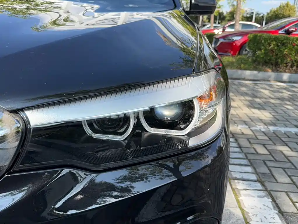 BMW 5 Series — миниатюра 18