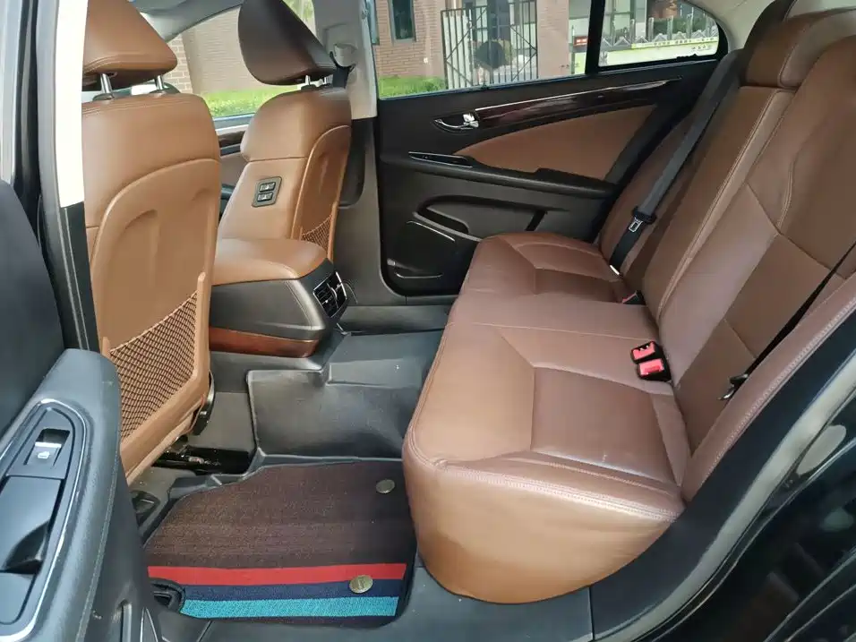 Hongqi Hongqi H7 — миниатюра 11