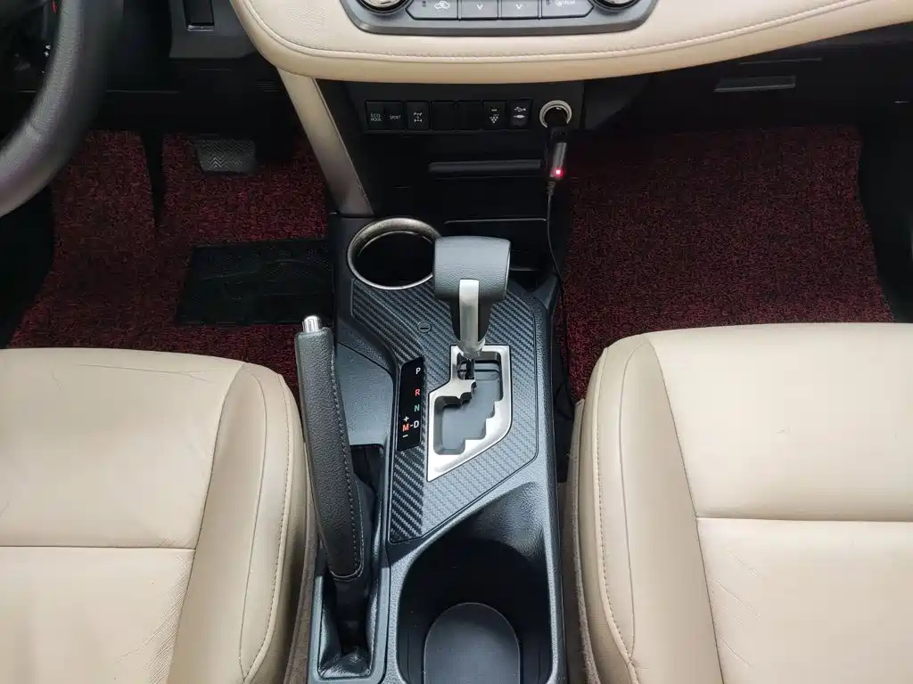 Toyota RAV4 — миниатюра 19
