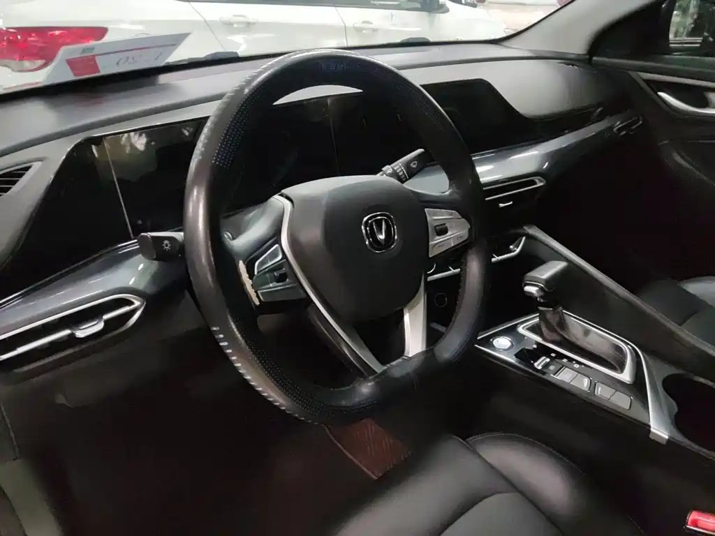 Changan Eado — миниатюра 4