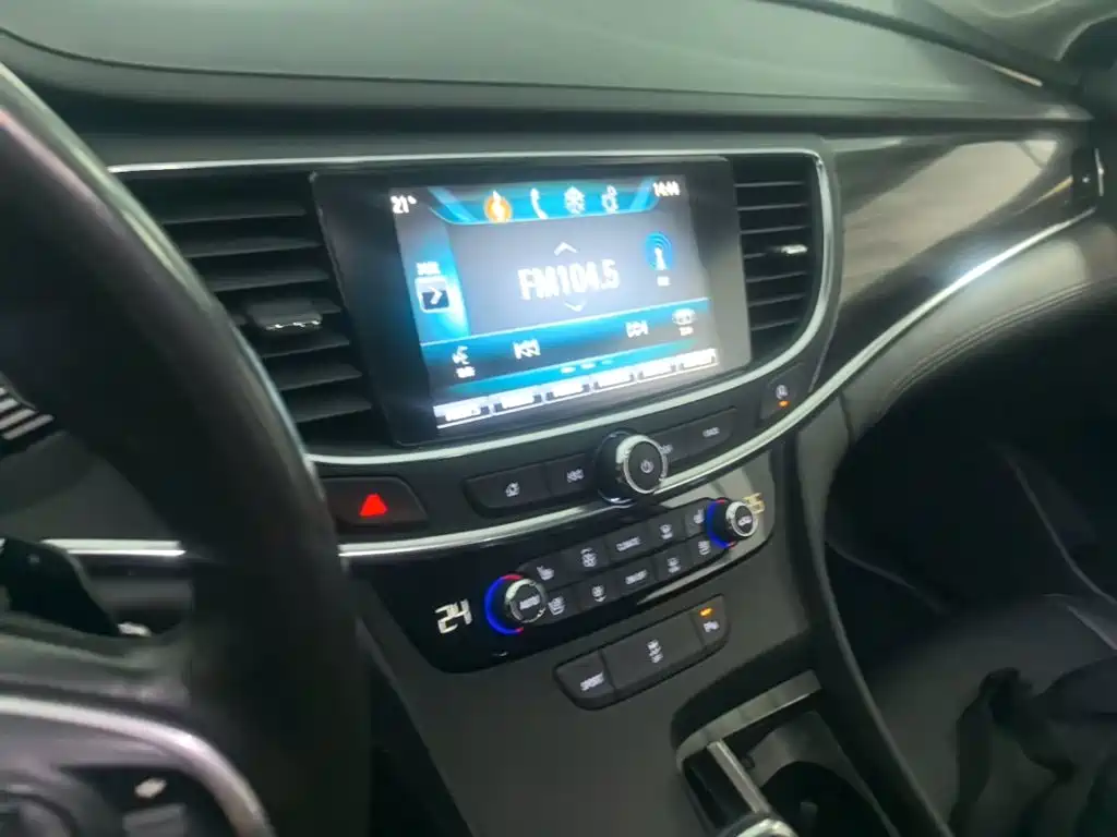 Buick LaCrosse — миниатюра 13