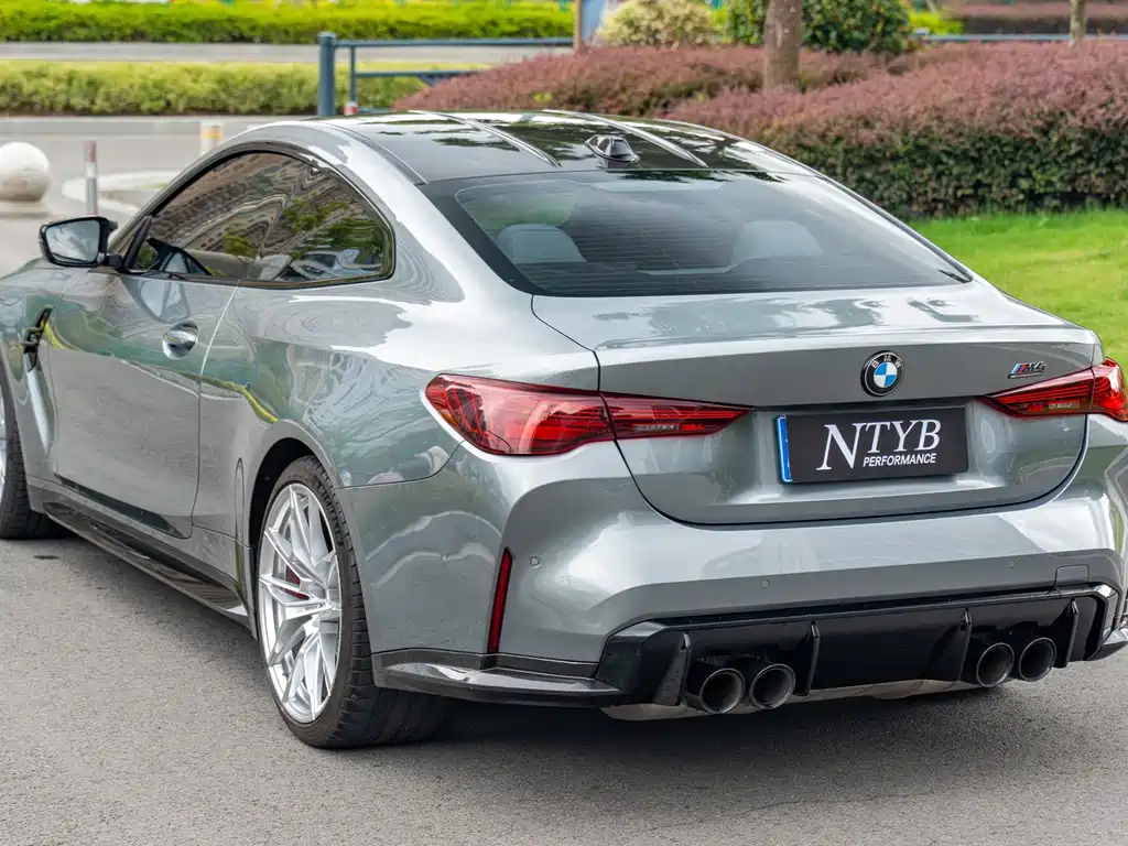 BMW M4 — миниатюра 4