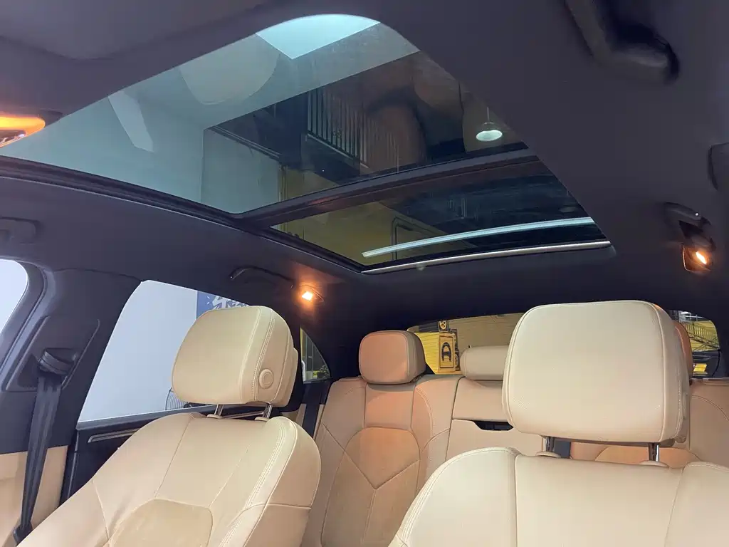 Porsche Macan — миниатюра 15