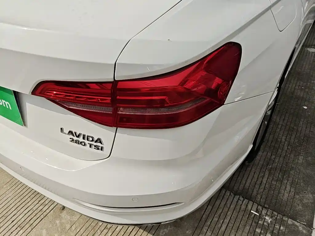 Volkswagen Lavida — миниатюра 8