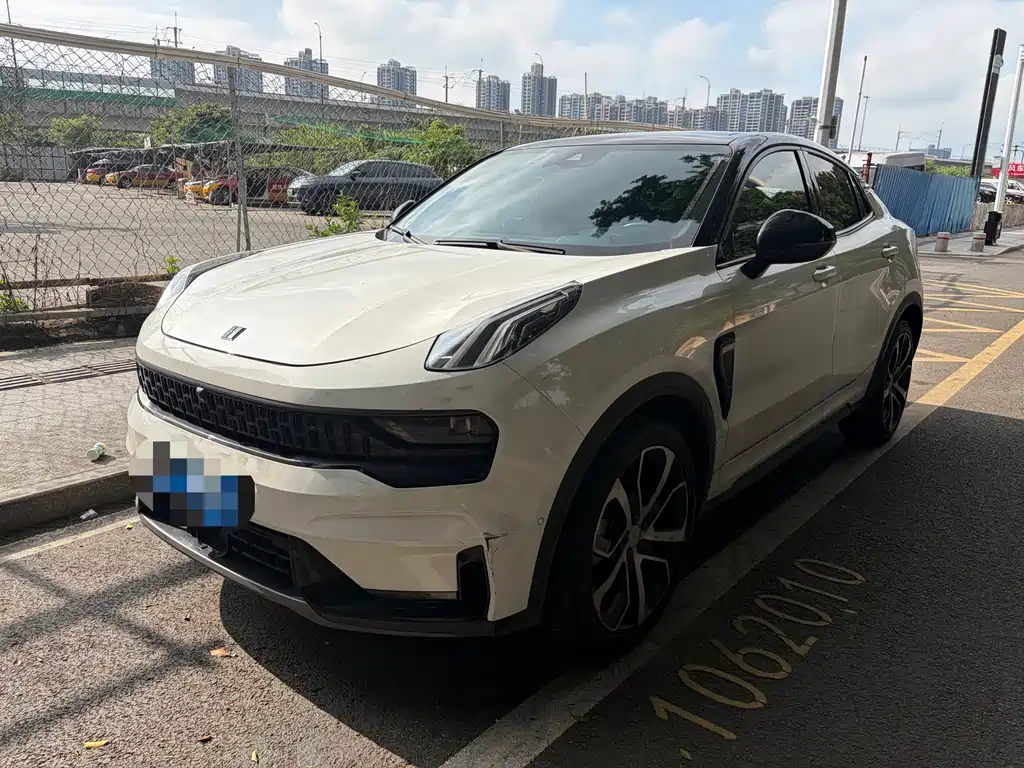 Lynk & Co 05