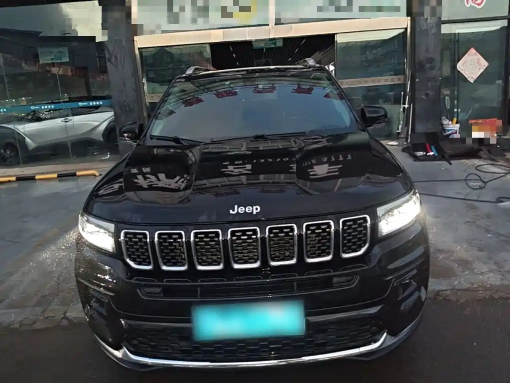 Jeep Grand Commander — миниатюра 3