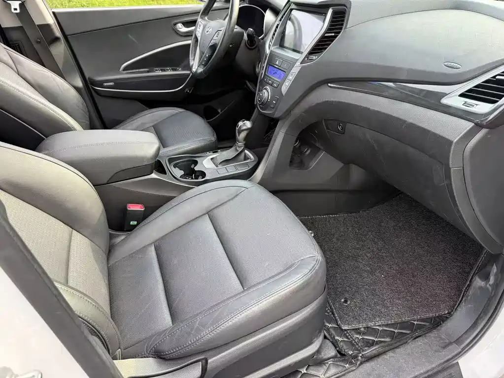 Hyundai Santa Fe — миниатюра 5