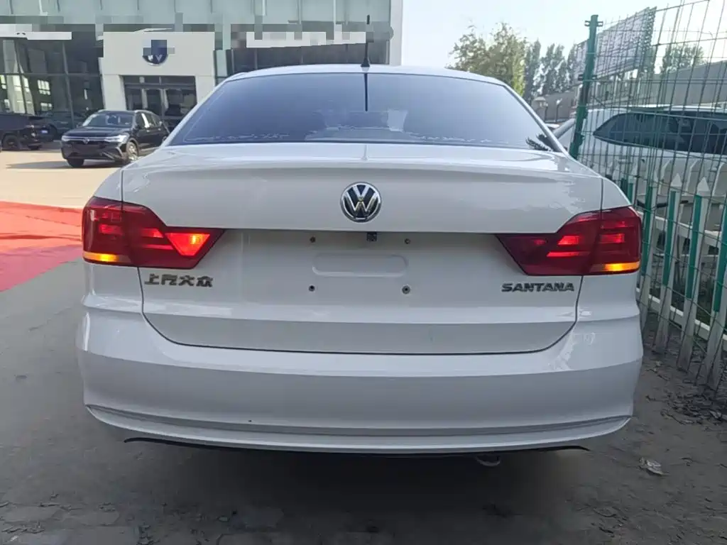 Volkswagen Santana — миниатюра 6