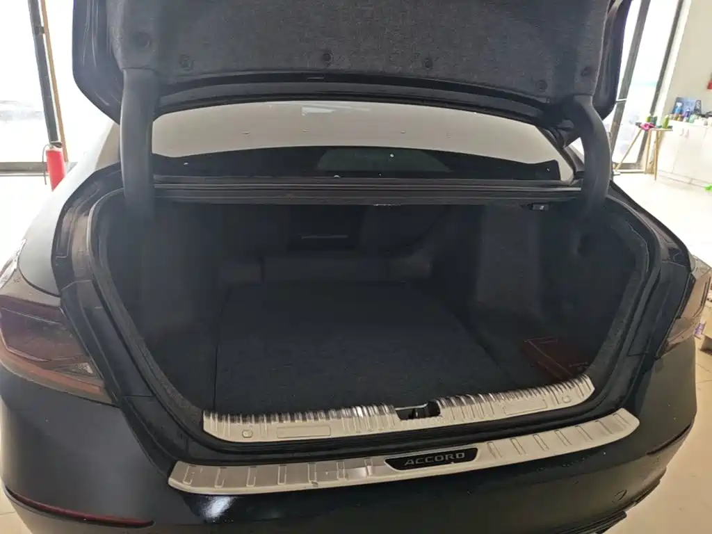 Honda Accord — миниатюра 19