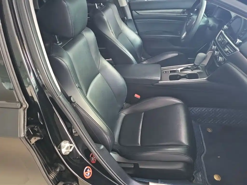 Honda Accord — миниатюра 25