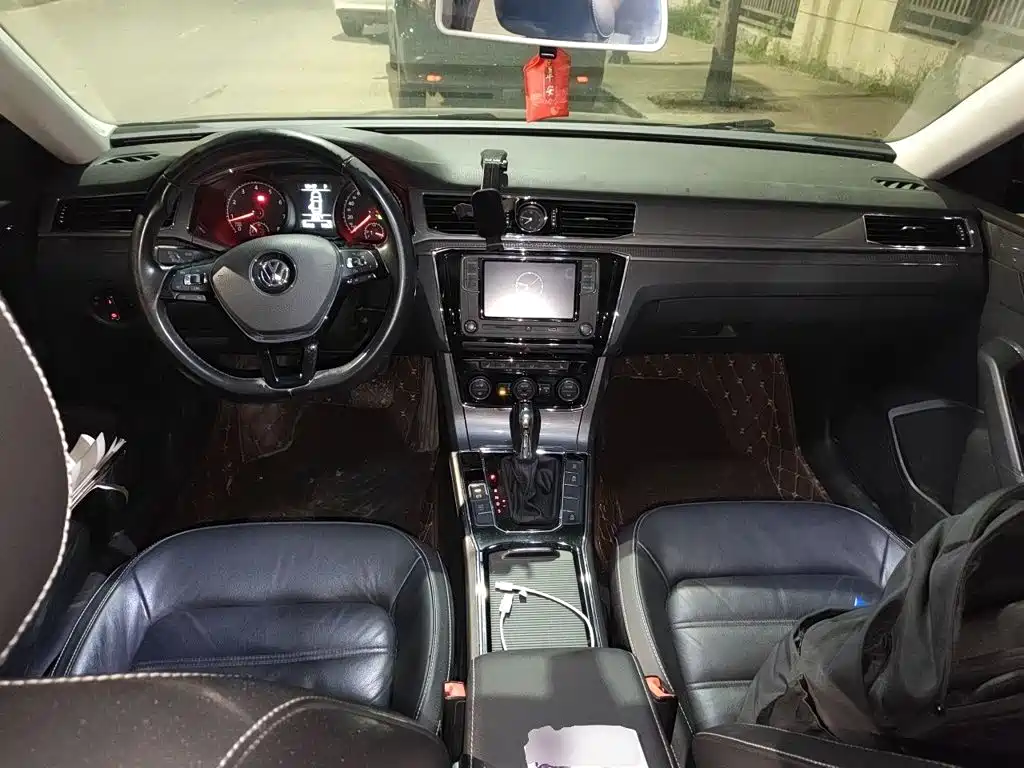 Volkswagen Passat — миниатюра 10