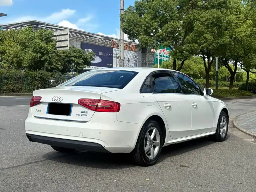 Audi A4L — миниатюра 9