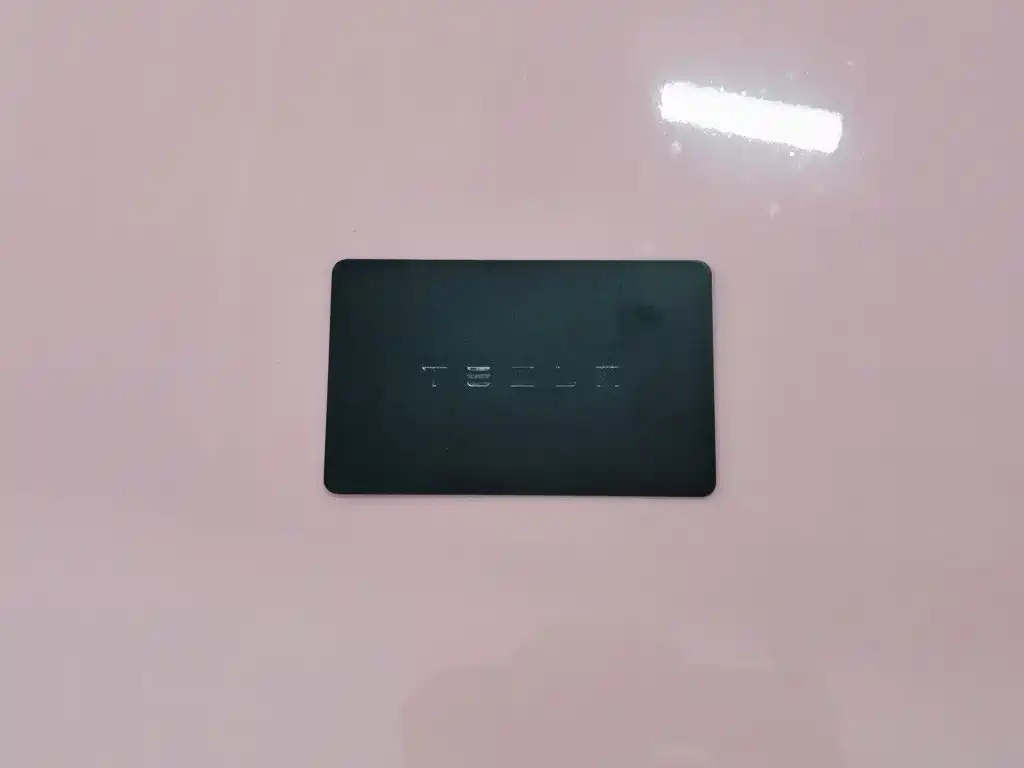 Tesla Model 3 — миниатюра 19