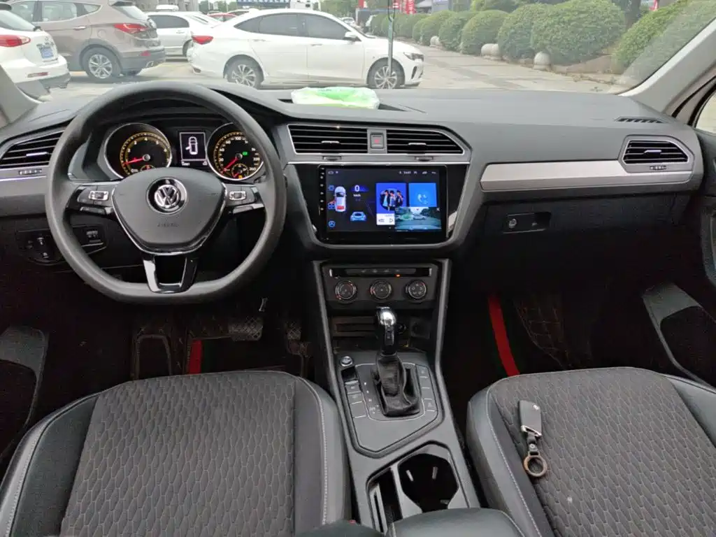 Volkswagen Tiguan L — миниатюра 10