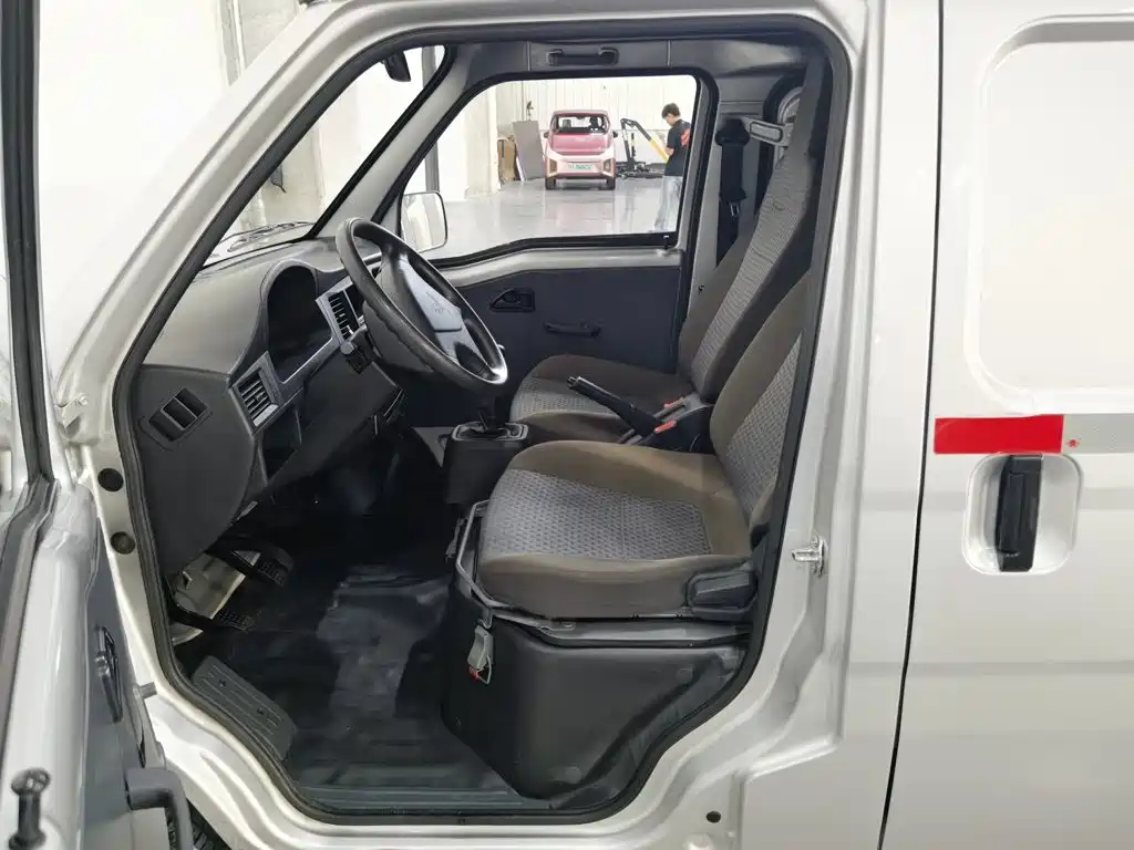 Wuling Zhiguang — миниатюра 10