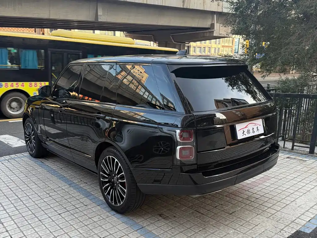 Land Rover Range Rover — миниатюра 4