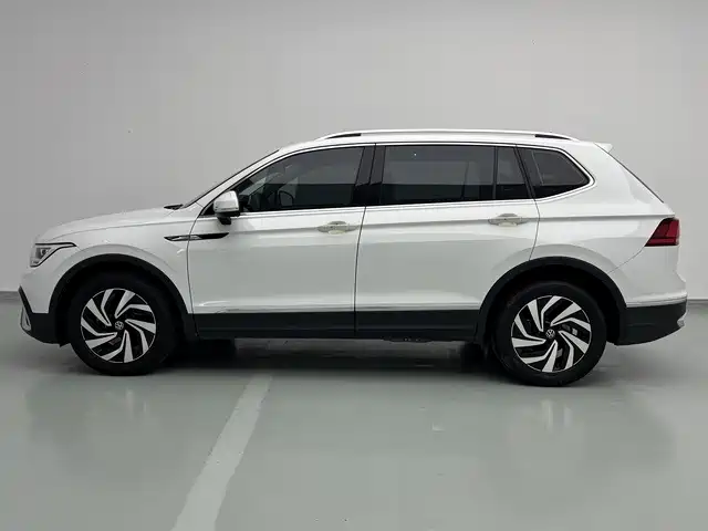 Volkswagen Tiguan L — миниатюра 3
