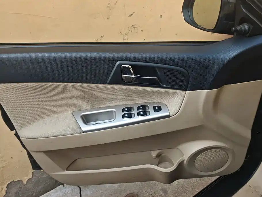 Zhonghua H330 — миниатюра 7