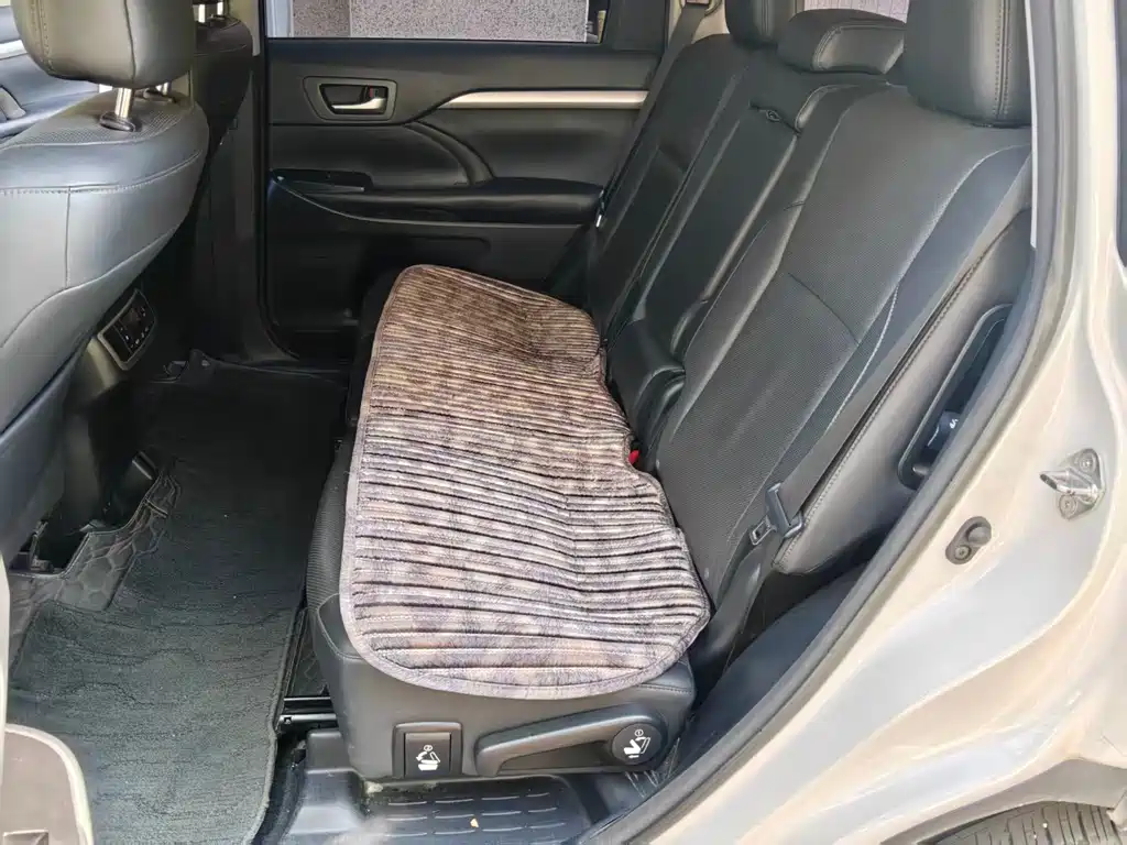 Toyota Highlander — миниатюра 9