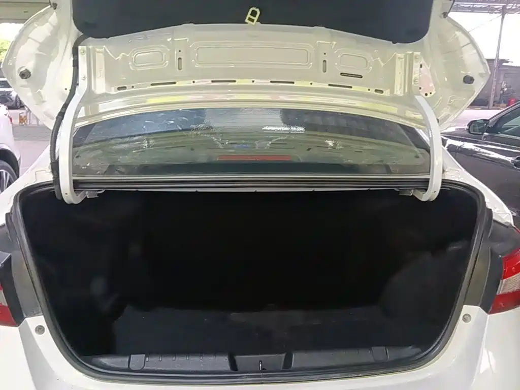 Chery Arrizo 5 — миниатюра 19