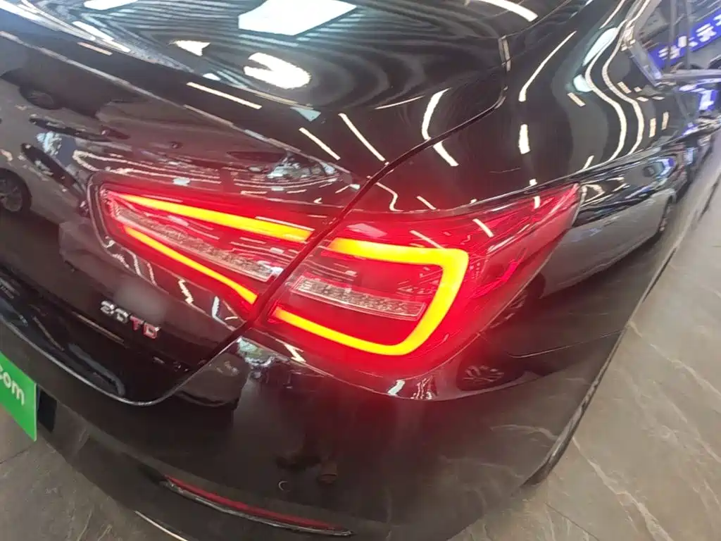 Hongqi Hongqi H5 — миниатюра 8