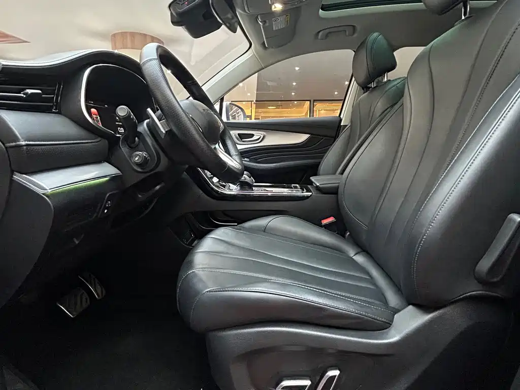 Roewe RX5 MAX — миниатюра 12