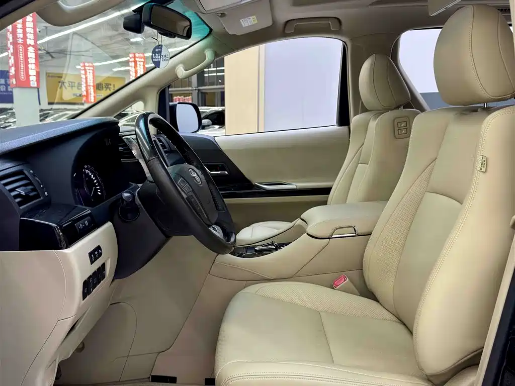 Toyota Alphard 2012 3.5L Luxury
