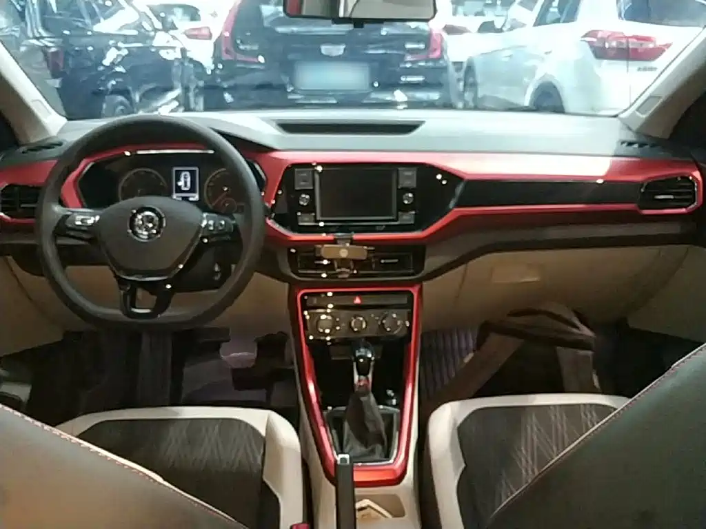 Volkswagen T-Cross — миниатюра 10