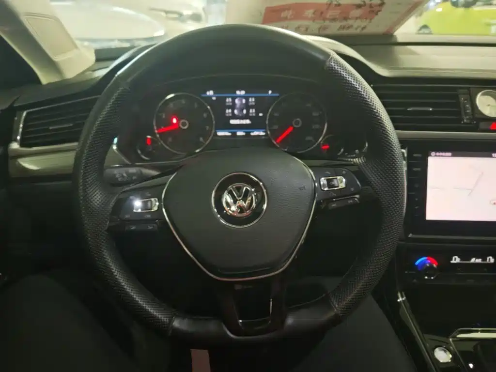 Volkswagen Phideon — миниатюра 11