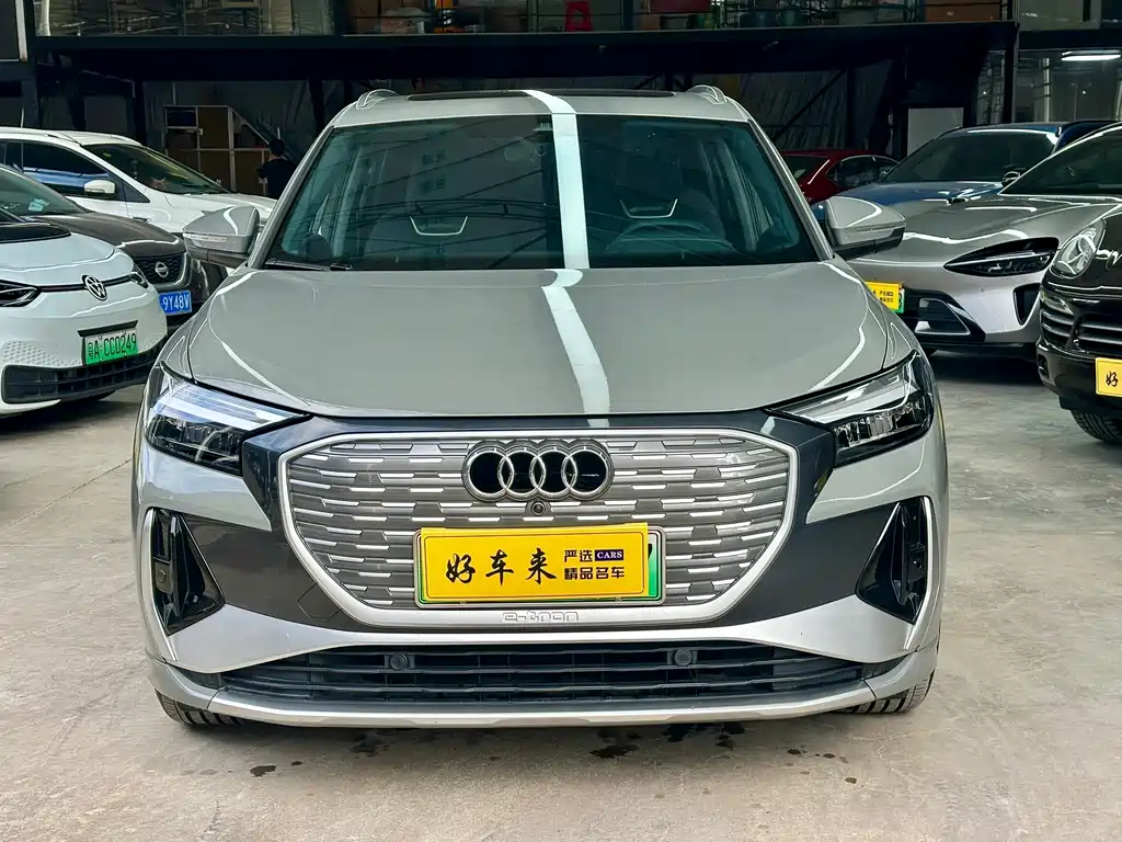 Audi Q4 e-tron — миниатюра 2