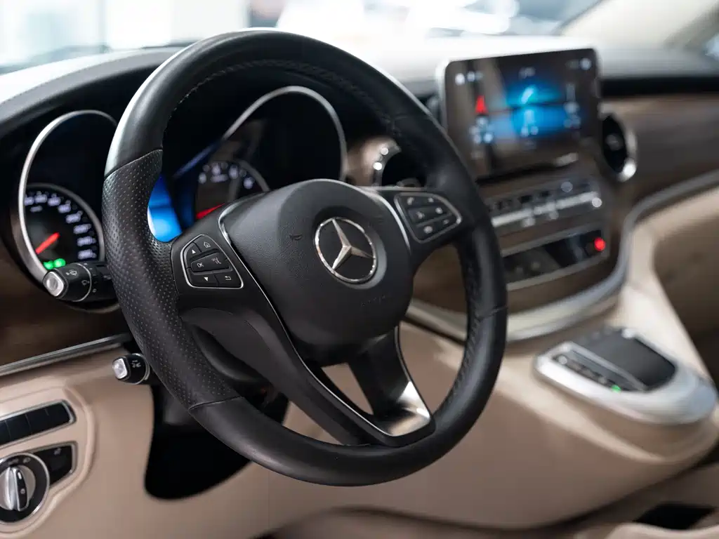 Mercedes-Benz V-Class — миниатюра 4