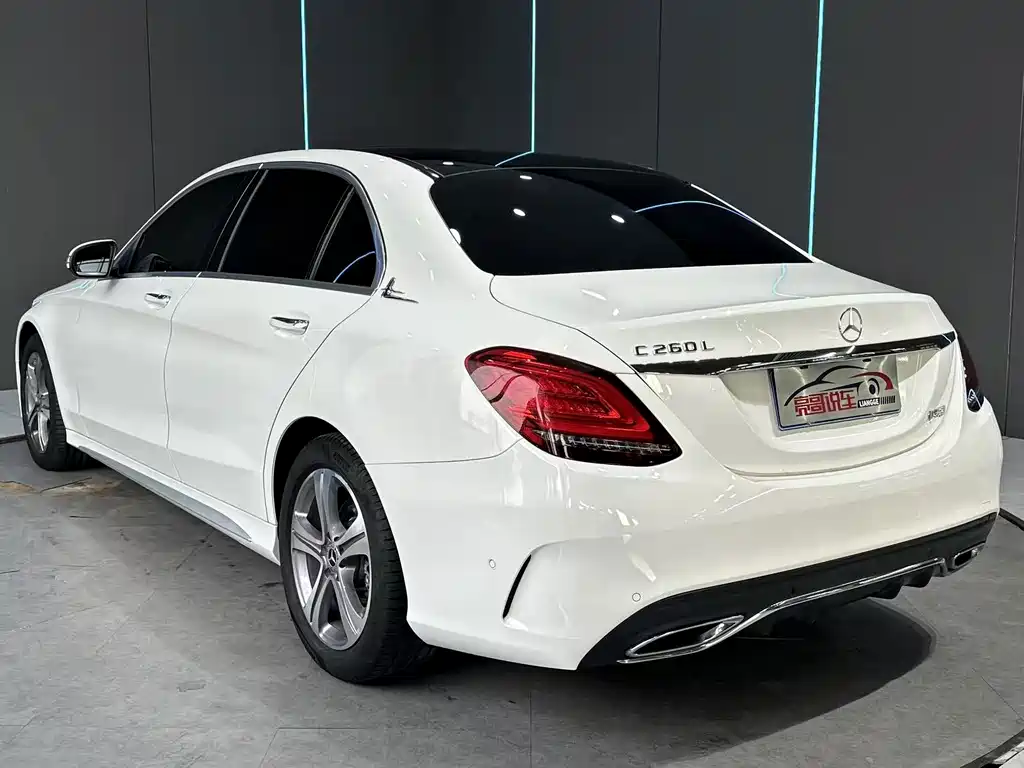 Mercedes-Benz C-Class — миниатюра 8