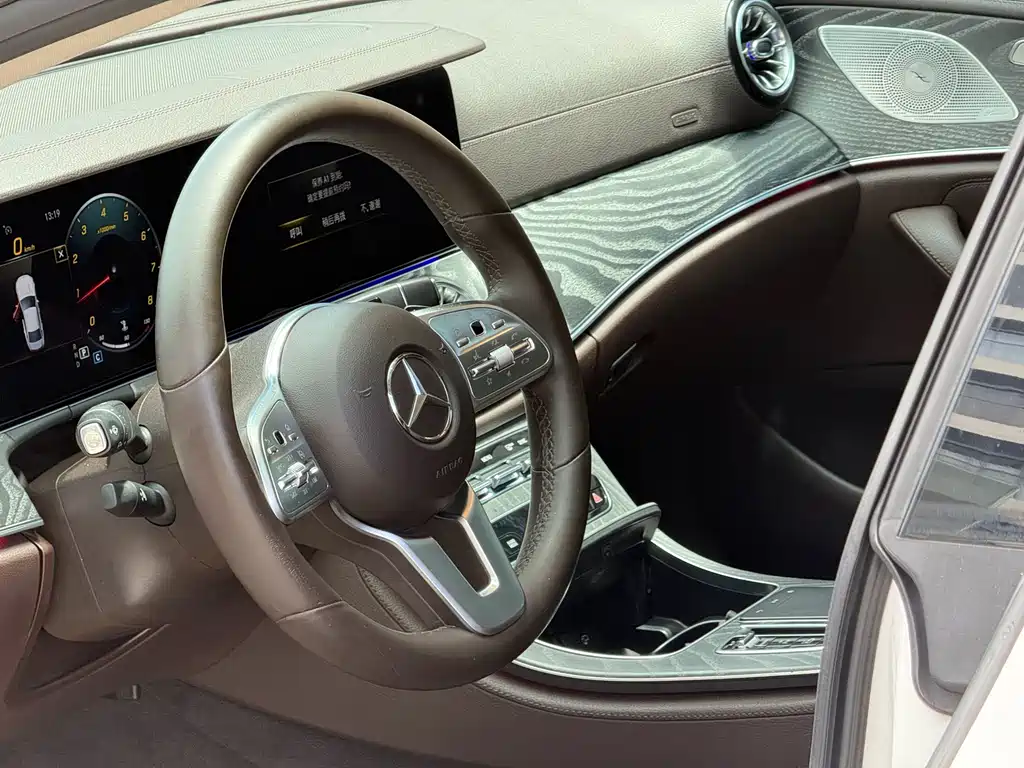 Mercedes-Benz CLS — миниатюра 5