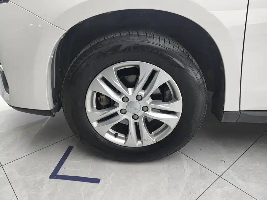Haval M6 — миниатюра 6