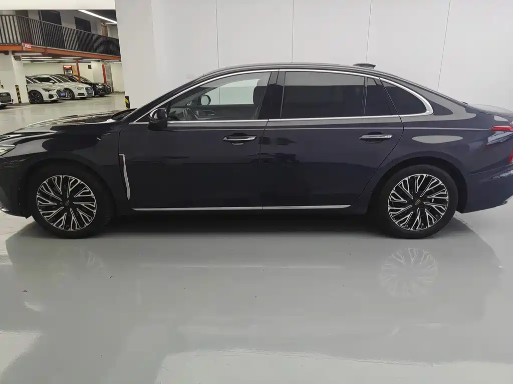 Hongqi Hongqi H5 — миниатюра 7