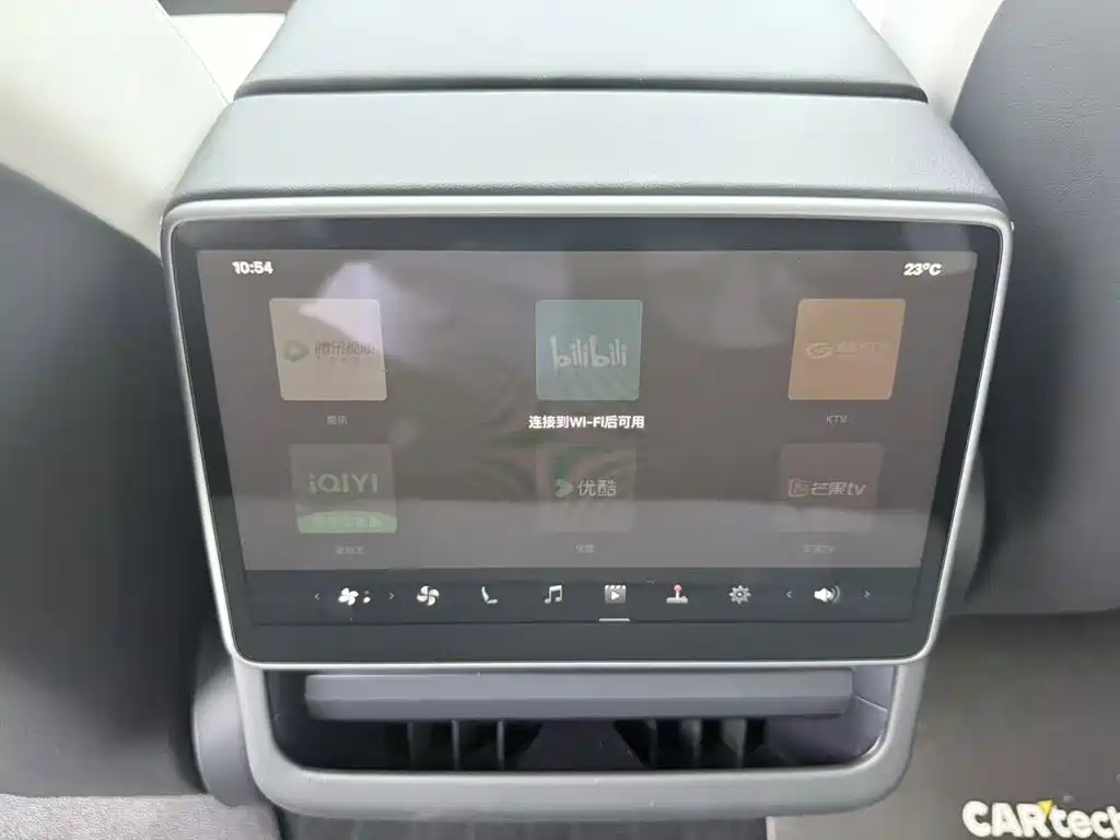 Tesla Model 3 — миниатюра 20