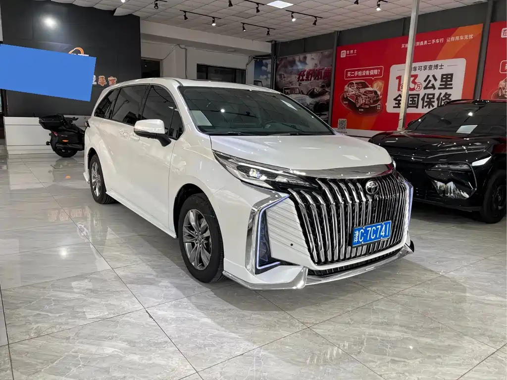 Toyota Sienna — миниатюра 3