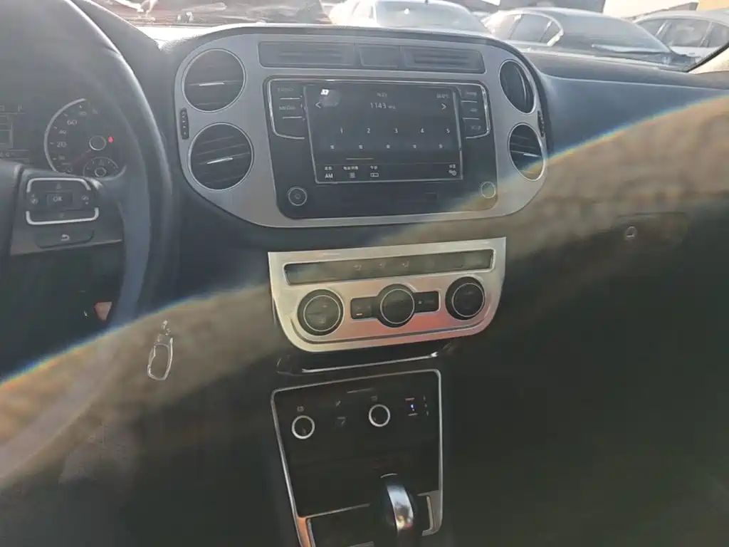 Volkswagen Tiguan — миниатюра 13
