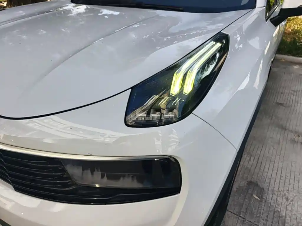 Lynk & Co 01 — миниатюра 24