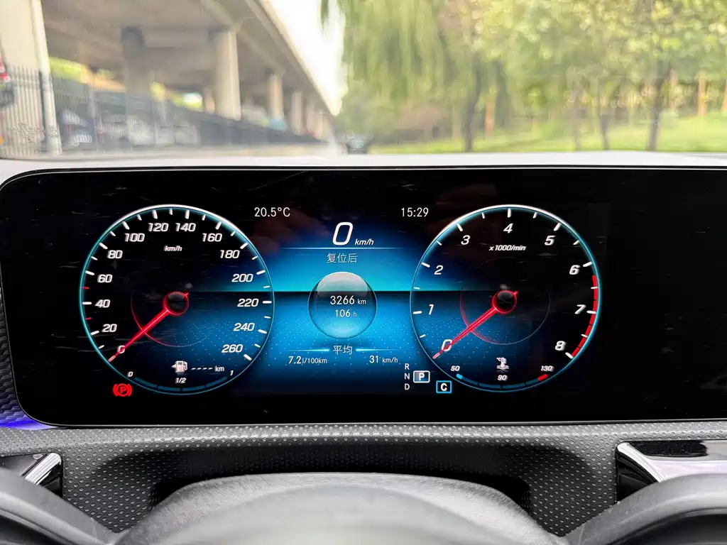 Mercedes-Benz A-Class — миниатюра 10