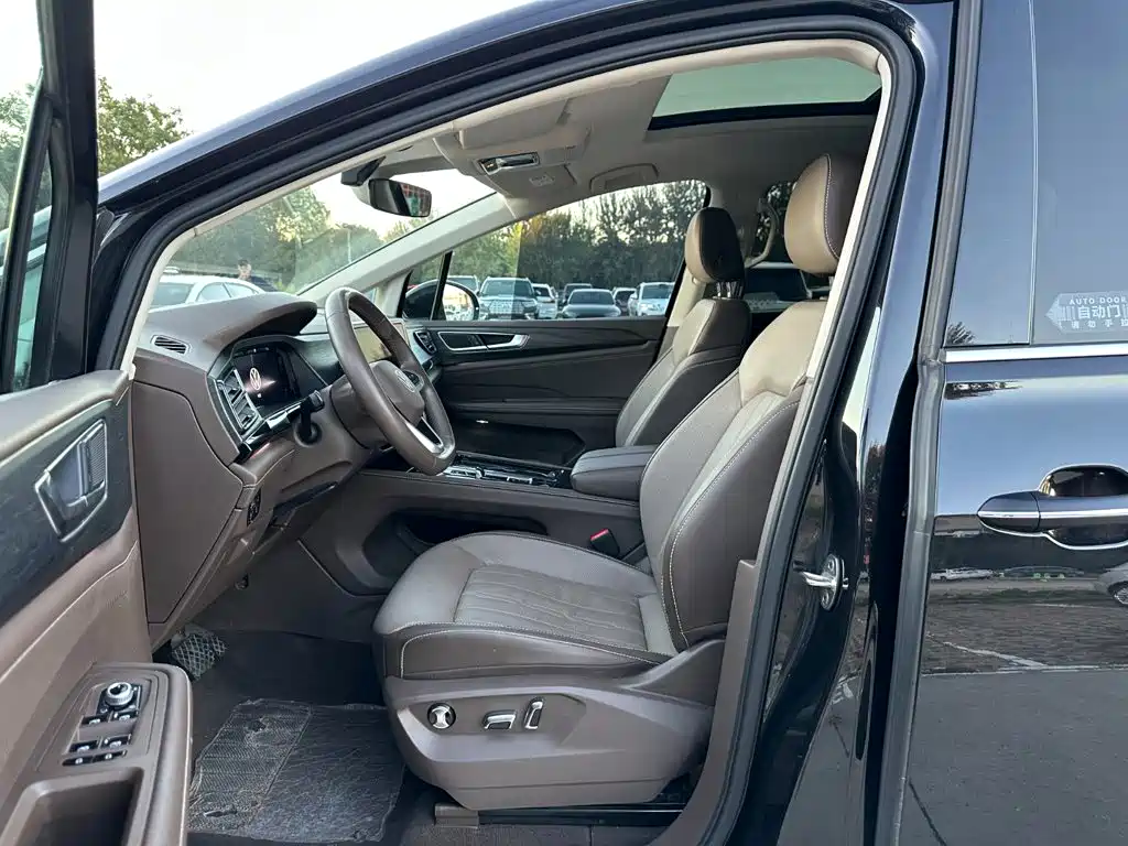 Volkswagen Viloran — миниатюра 10