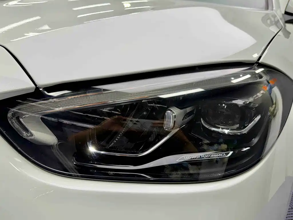 Mercedes-Benz C-Class — миниатюра 4