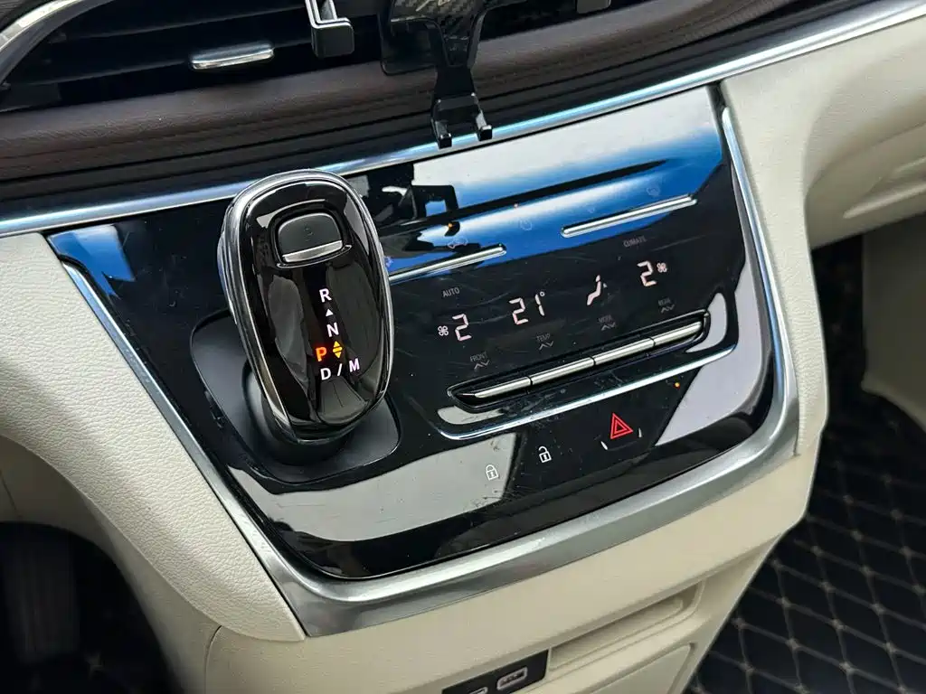 Buick GL8 — миниатюра 17