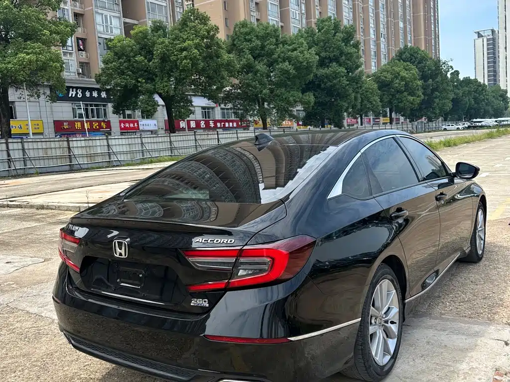 Honda Accord — миниатюра 7