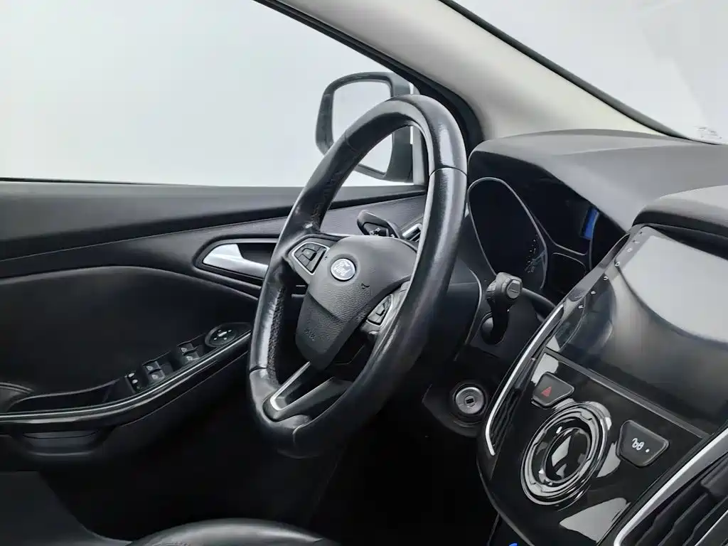 Ford Focus — миниатюра 22