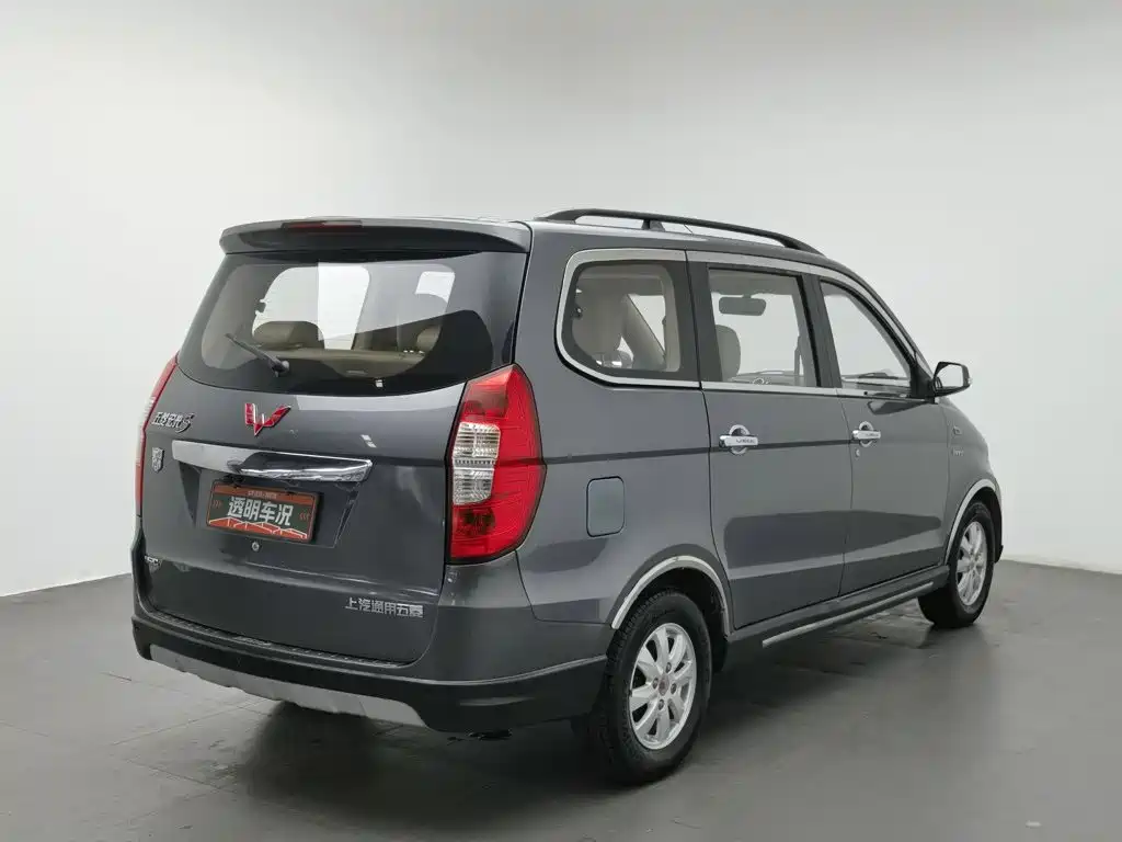 Wuling Hongguang — миниатюра 2